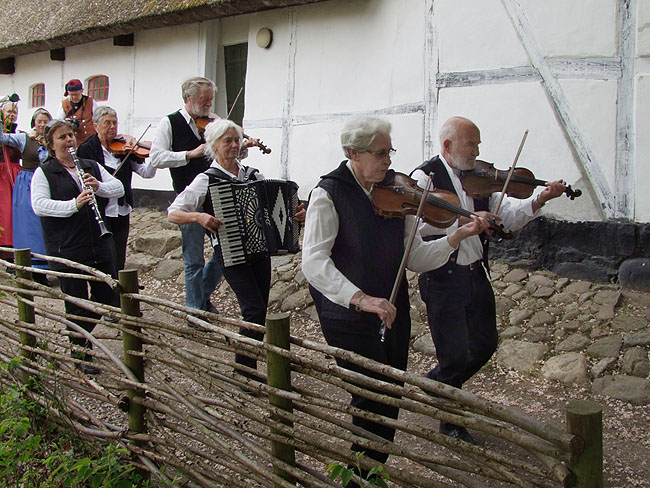 image/folkedansere-516.jpg